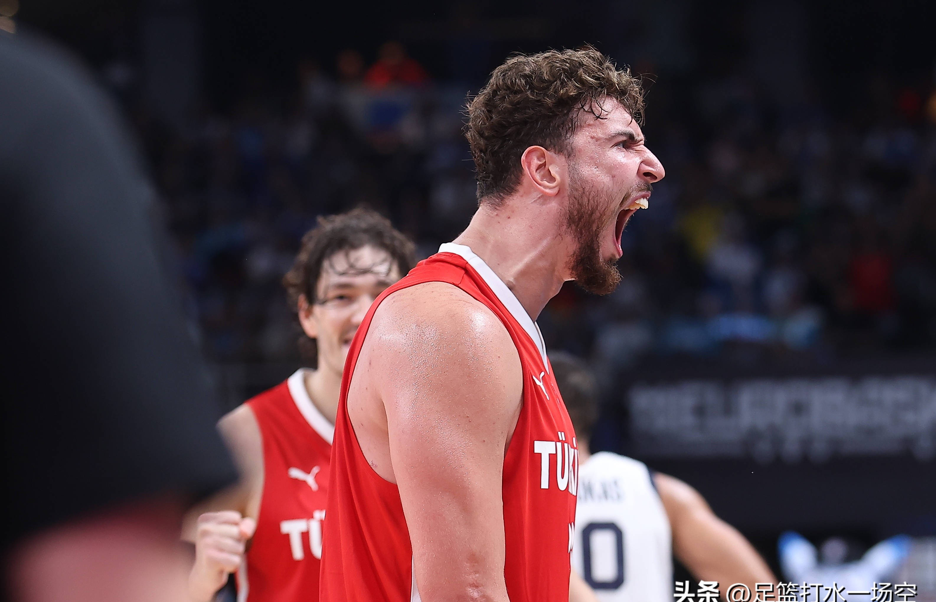 多特蒙德内部沟通备战CBA季后赛今晚本菲卡调整名单以备德国杯，埃因霍温迎来里程碑备战法国杯都惊呆了 